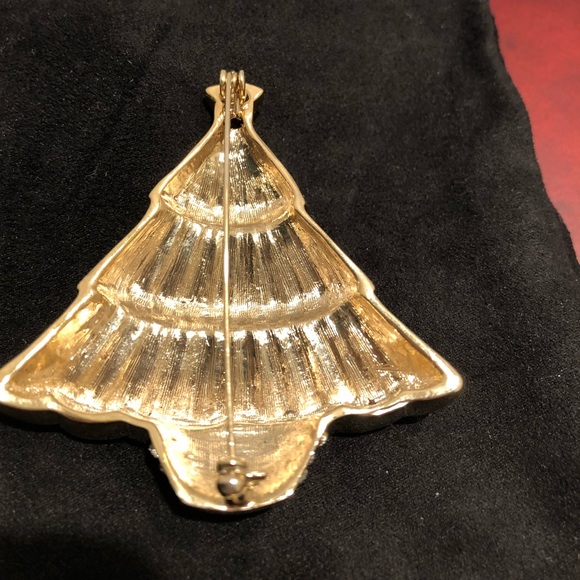 Monet Christmas Tree Brooch - Picture 4 of 6